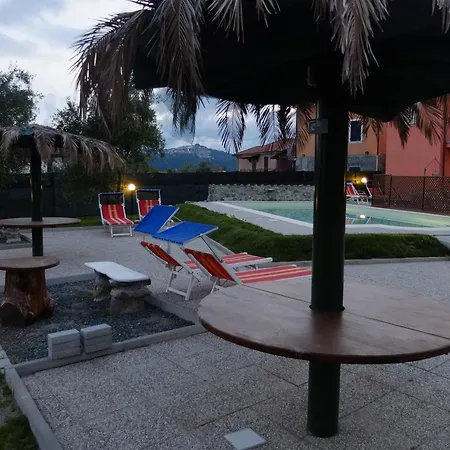 La Fonda Casa Vacanze-appartamenti Con Piscina 아파트 산토 스테파노 디 마그라