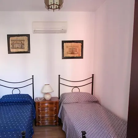 Casa Vacanze La Fonda شقة *
