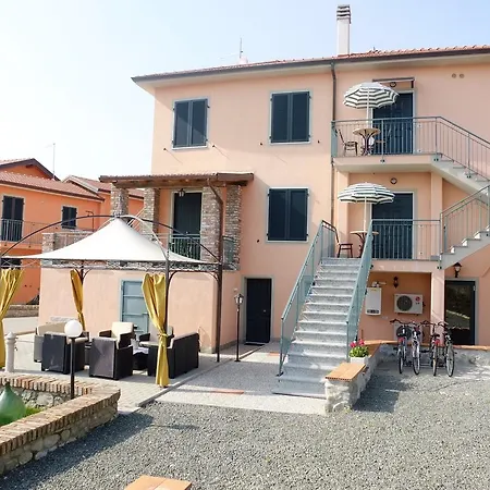 La Fonda Casa Vacanze-appartamenti Con Piscina Διαμέρισμα Santo Stefano di Magra
